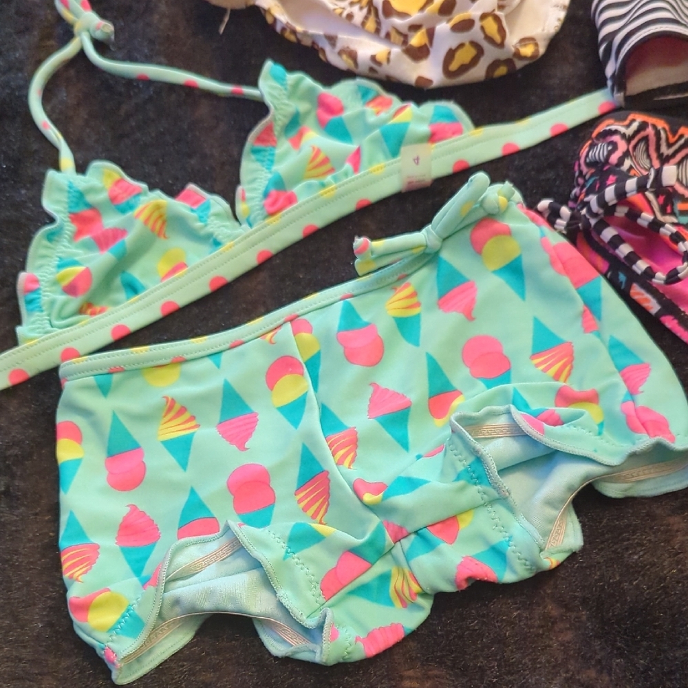 Three girls bikinis Trendy Kids Swim Bikinis Set - Picture 2 of 12